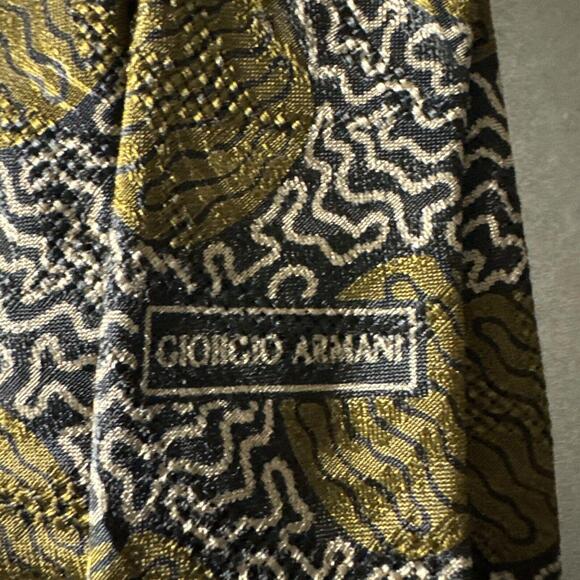 PRE‎ OWNED DESIGNER GIORGIO ARMANI TIE - Picture 5 of 5